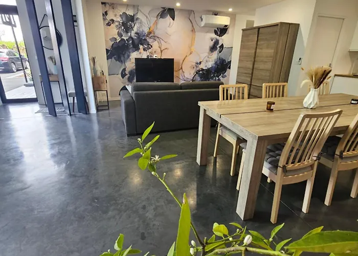 *le Hangar Du Paradis * Daire *