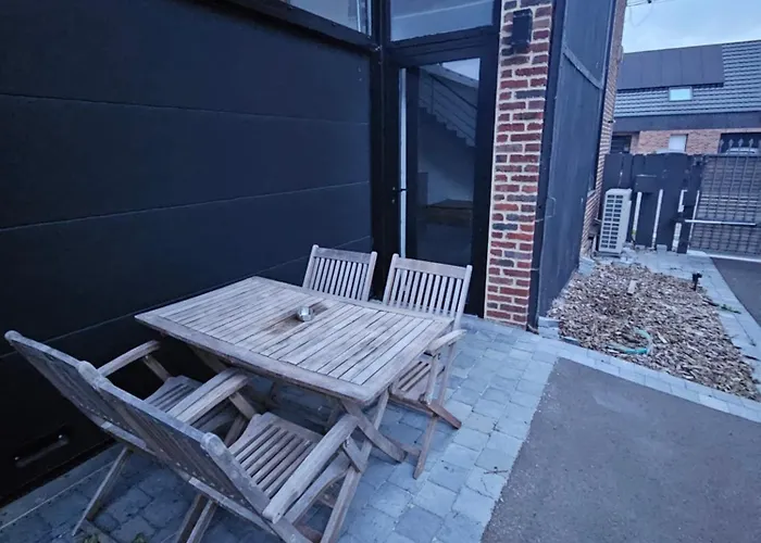 *le Hangar Du Paradis * Daire *